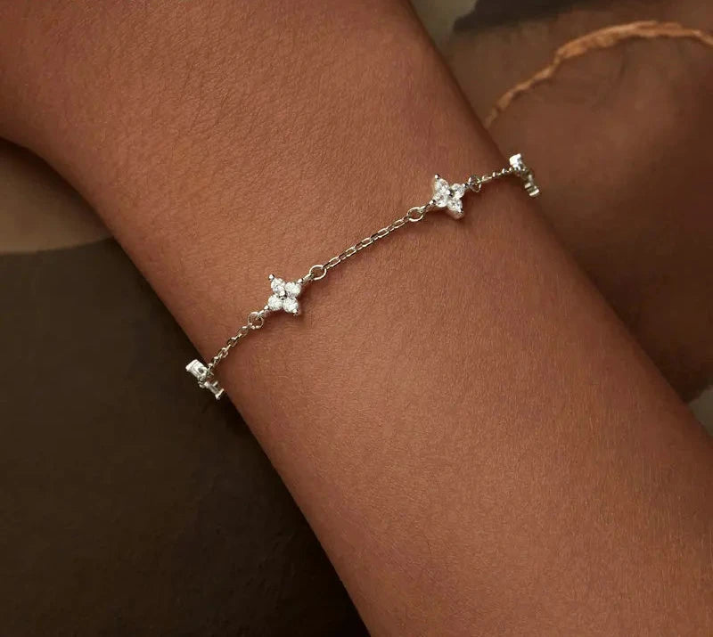 925 Sterling Silver Bracelet, White Gold Plated Shiny Zircon Flower Bracelet for Women Girl Classic Temperament Jewelry